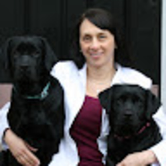 Meet your Posher, Cynthia - Picture 1 of 1